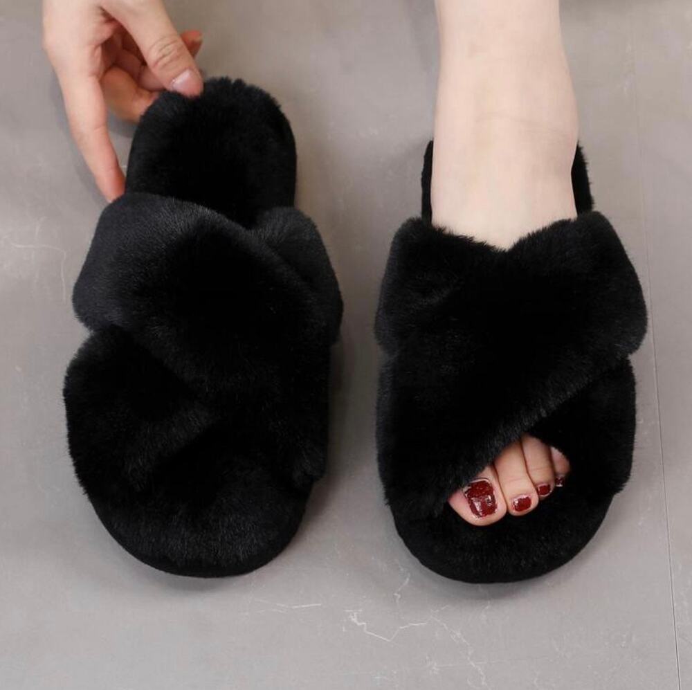 Black Fuzzy Faux Fur Slide Sandals Slippers Slip On Women Men (Size 9)